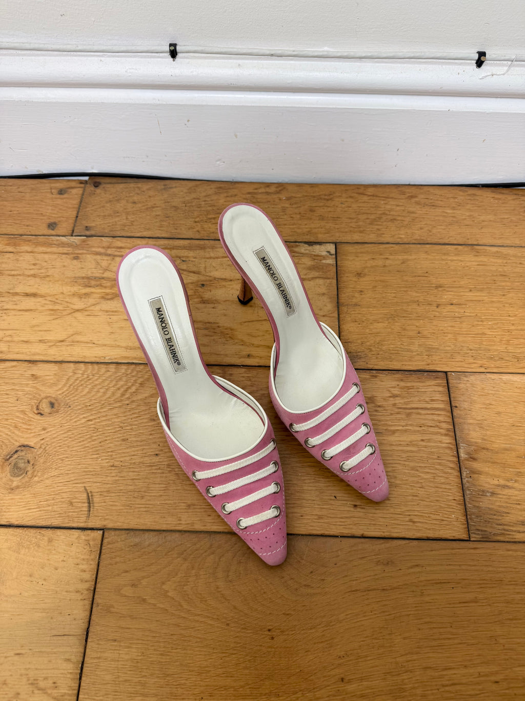 Manolo Blahnik Vintage Pink Sneaklo Kitten Heels