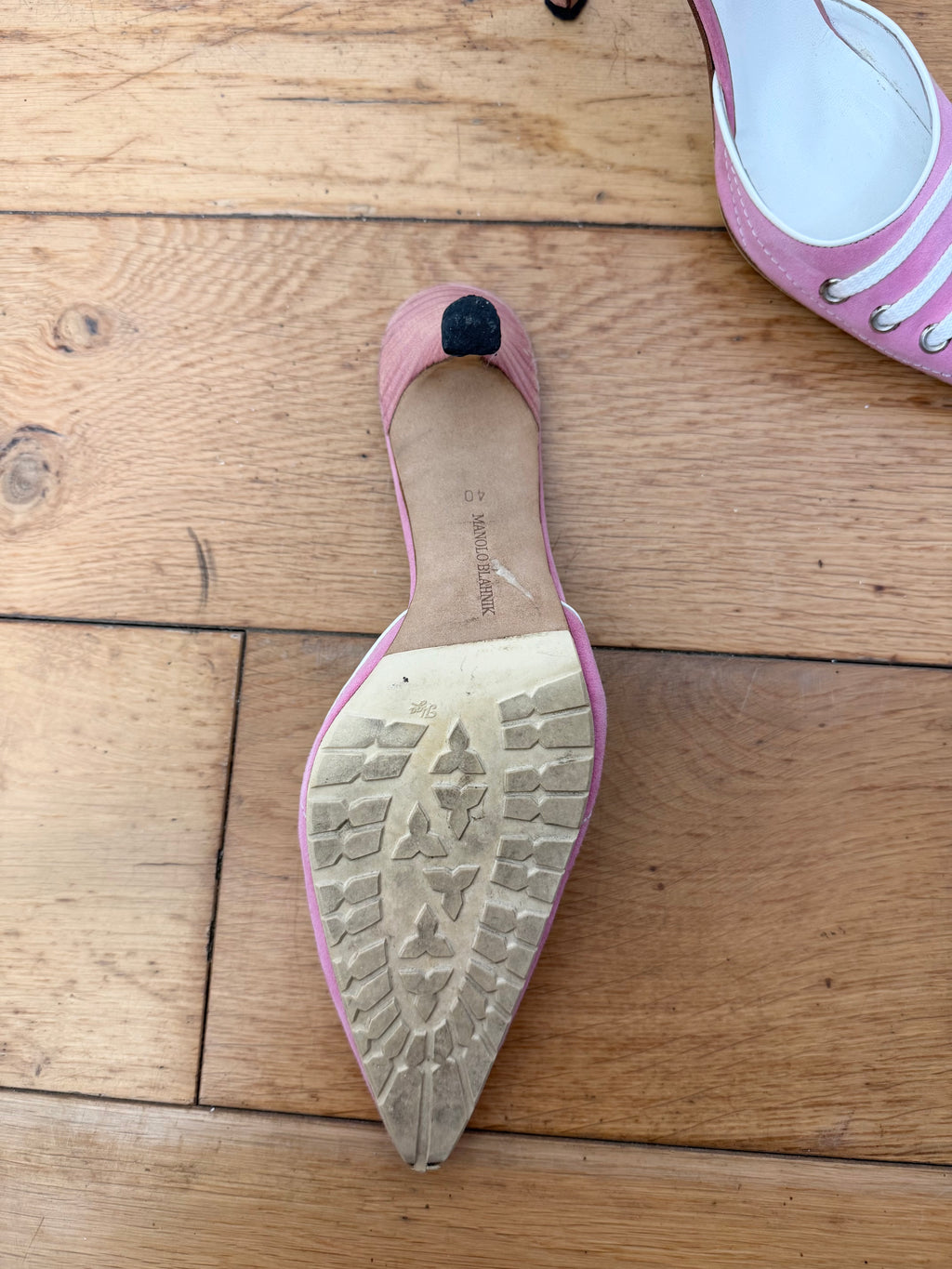 Manolo Blahnik Vintage Pink Sneaklo Kitten Heels