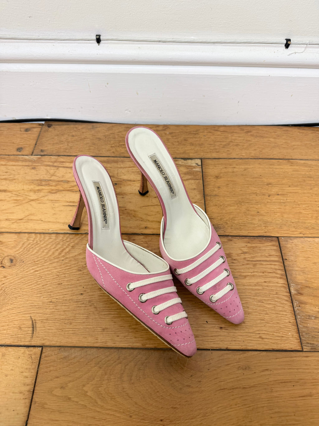Manolo Blahnik Vintage Pink Sneaklo Kitten Heels
