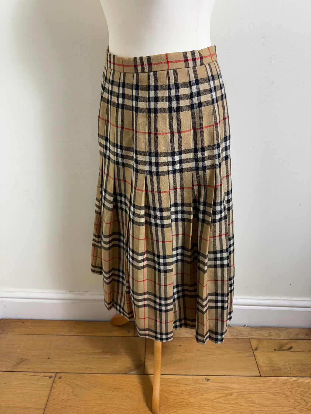 Burberry 100% Wool Vintage Check Skirt
