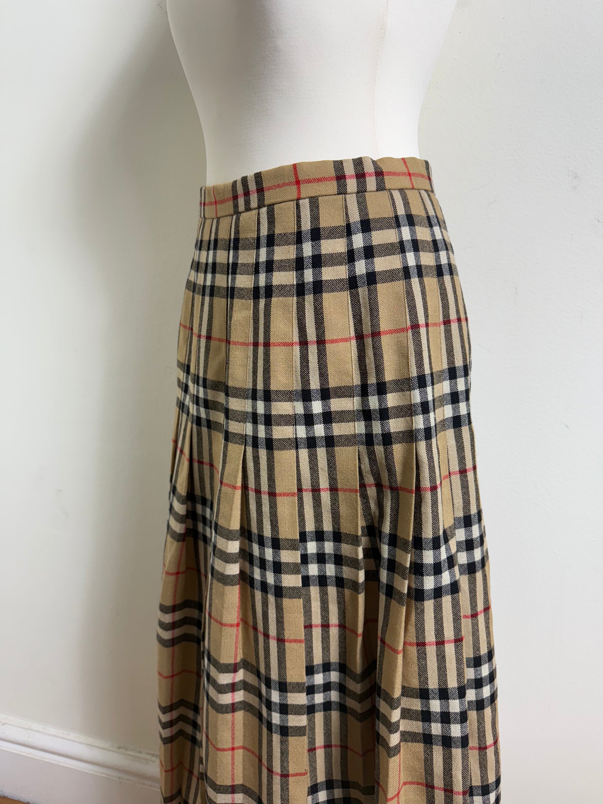 Burberry 100% Wool Vintage Check Skirt