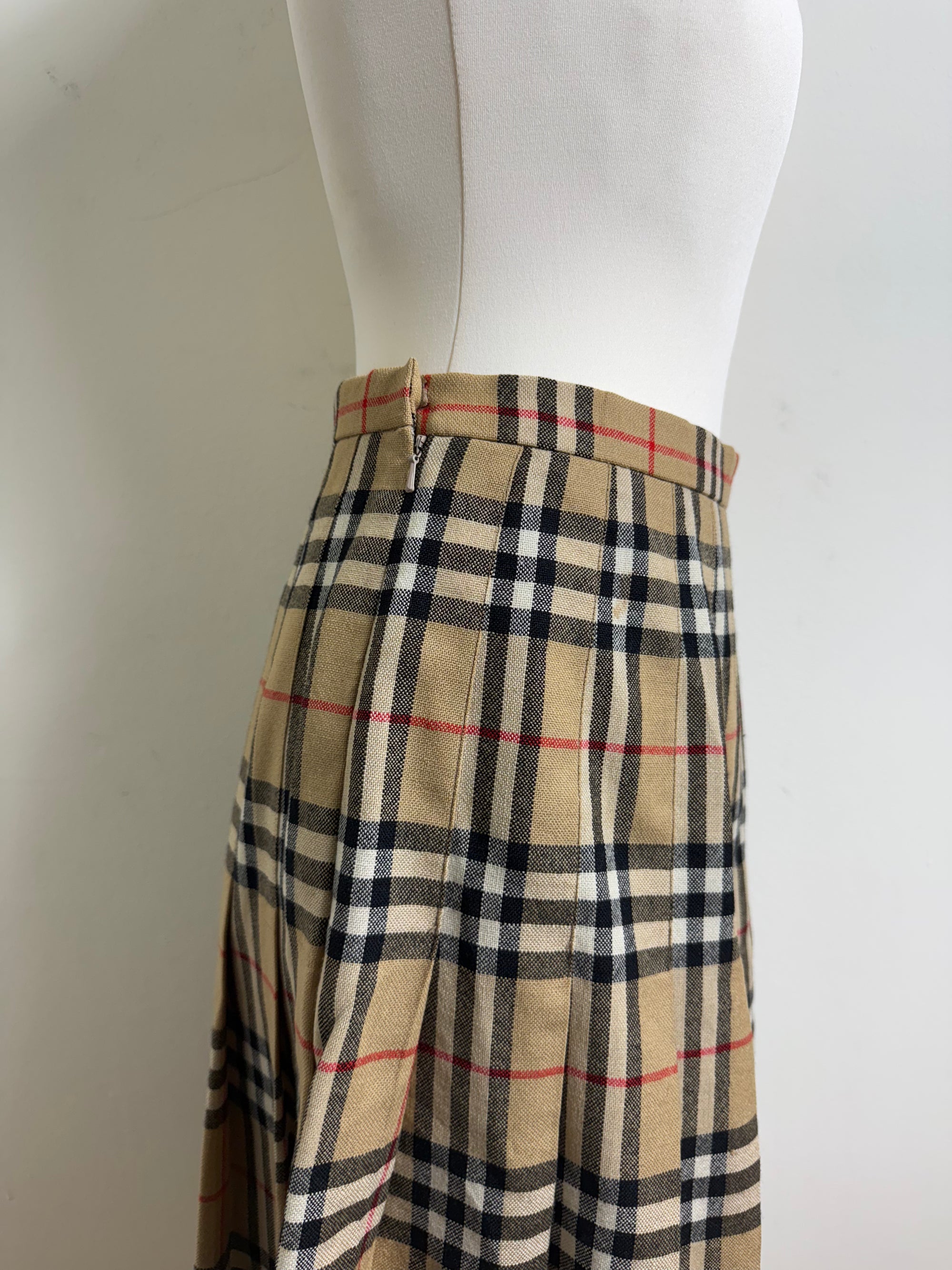 Burberry 100% Wool Vintage Check Skirt