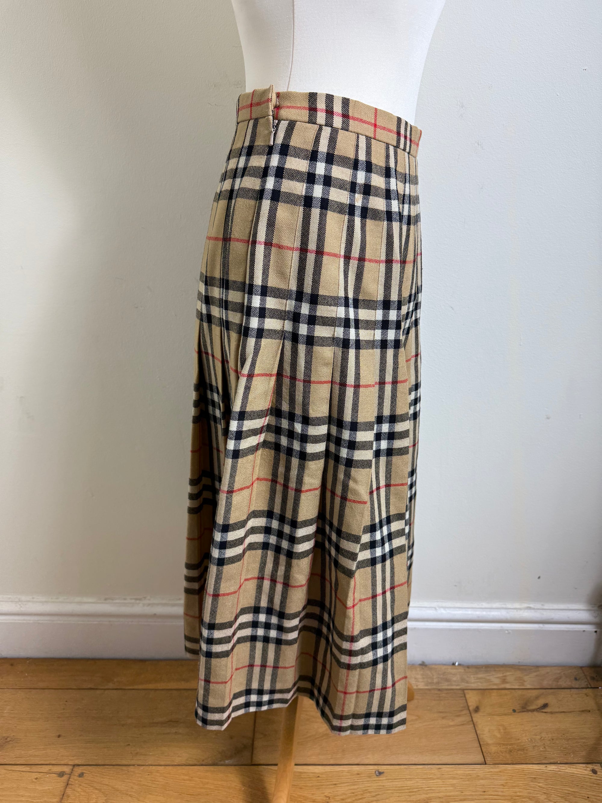 Burberry 100% Wool Vintage Check Skirt