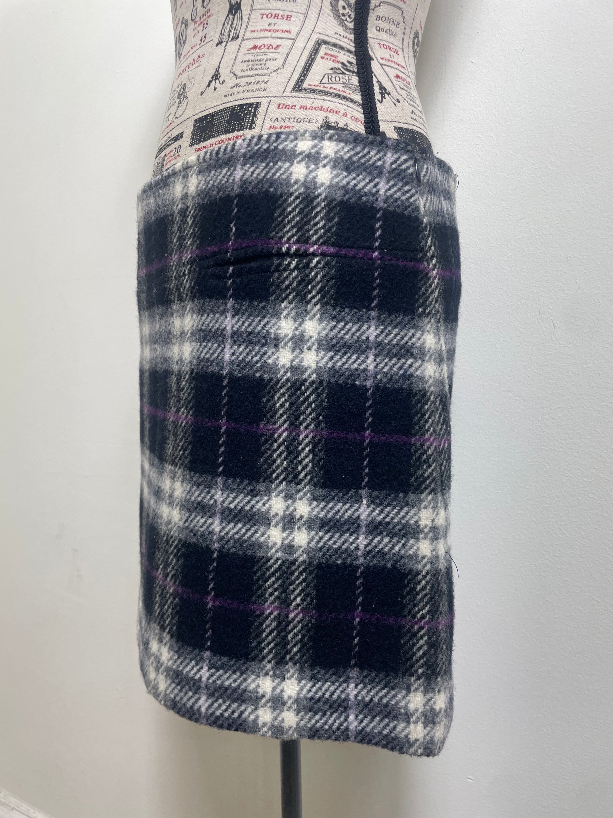 Burberry Checkered Navy Wool Mini Skirt