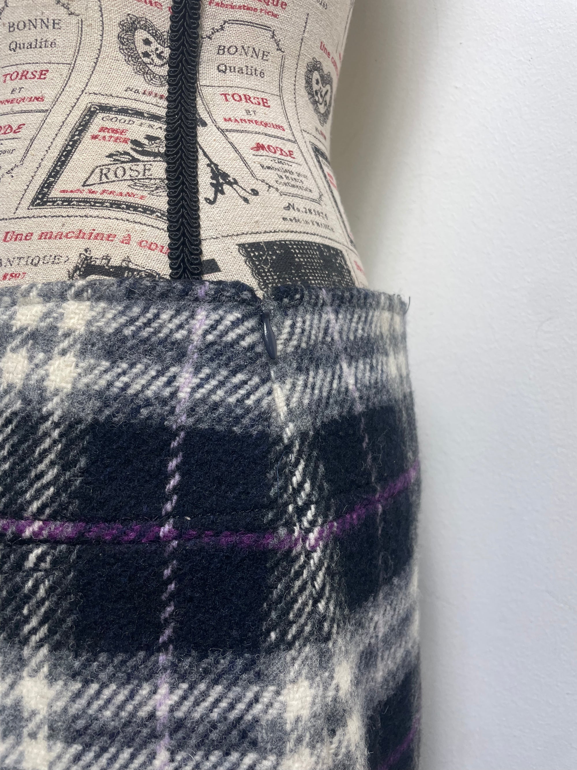 Burberry Checkered Navy Wool Mini Skirt