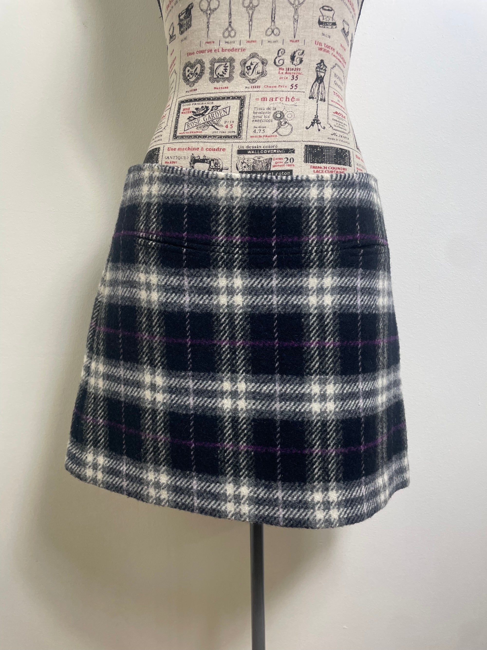 Burberry Checkered Navy Wool Mini Skirt