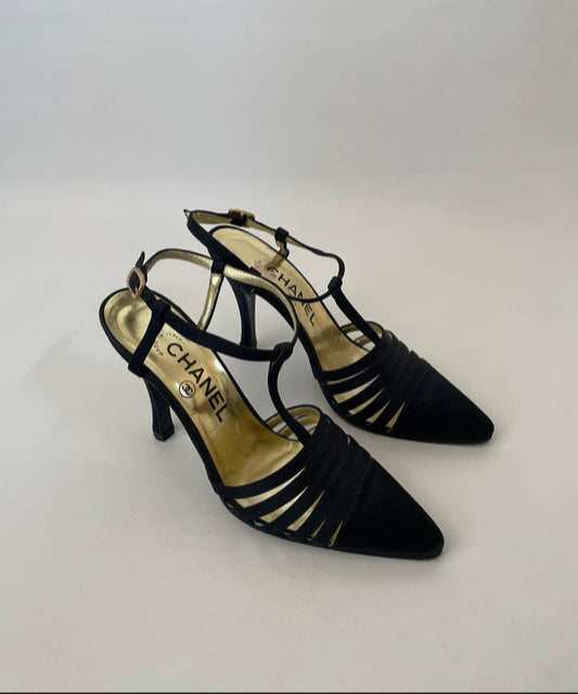 Chanel Haute Couture Spring 1995 Black Grosgrain T-Strap Pumps
