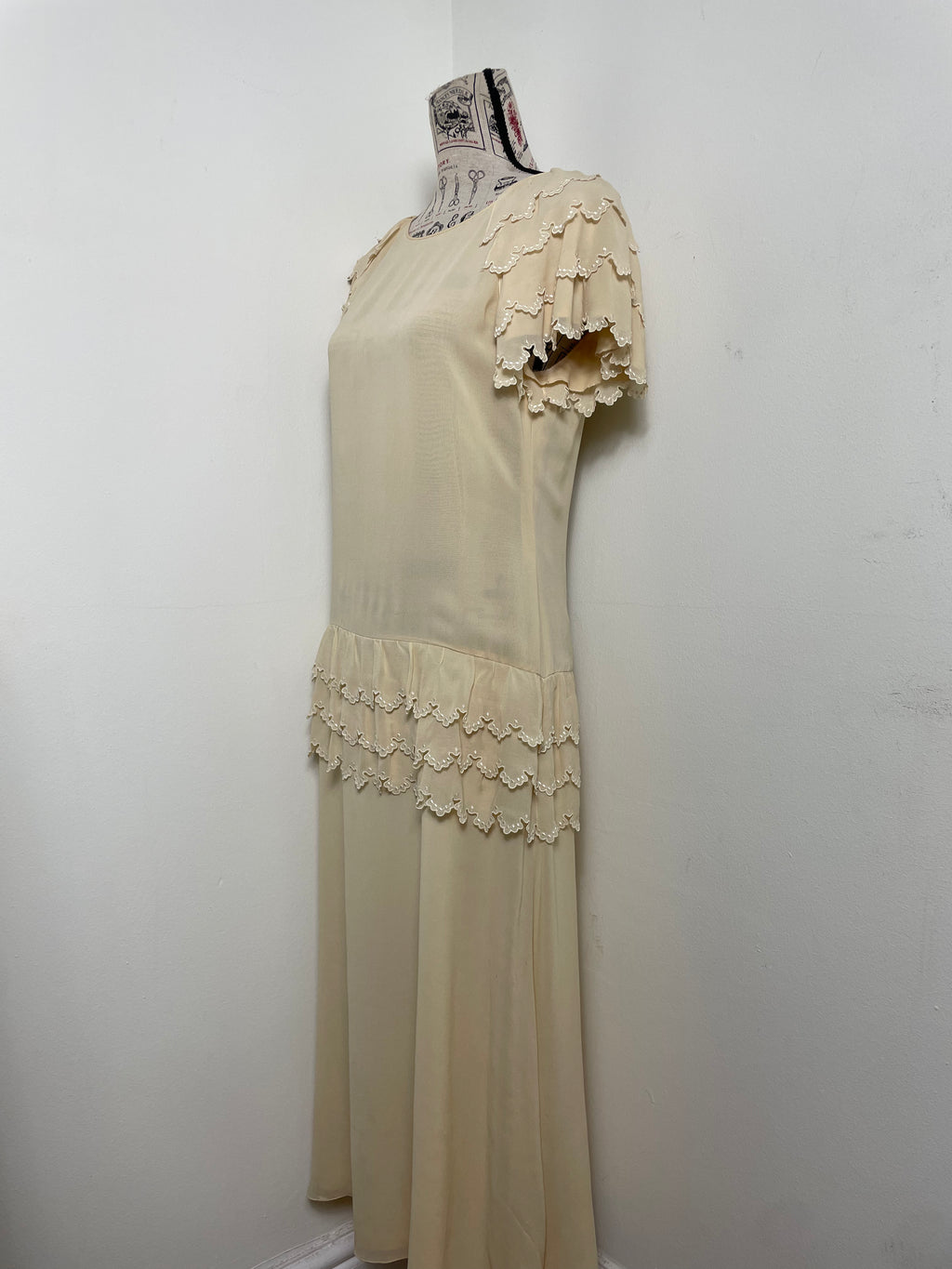 Chloé Spring 1981 Custard Silk Ruffle Dress by Karl Lagerfeld