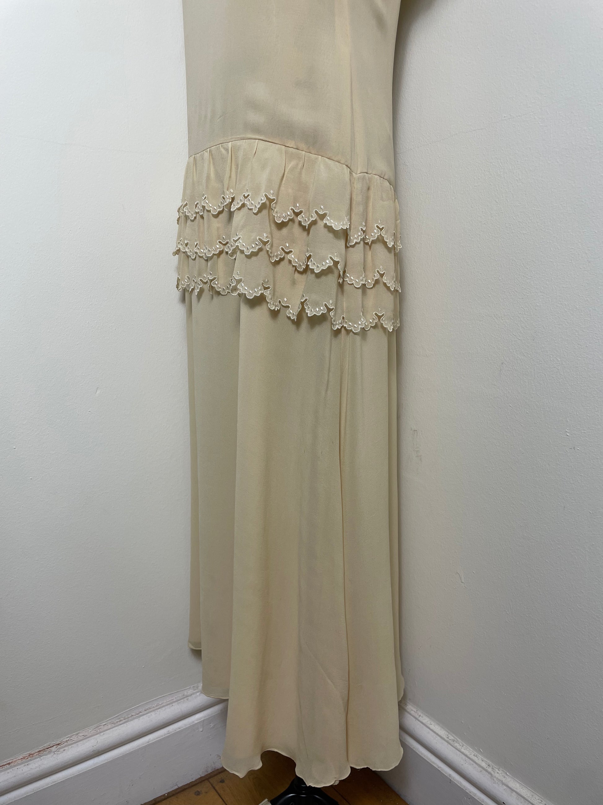 Chloé Spring 1981 Custard Silk Ruffle Dress by Karl Lagerfeld