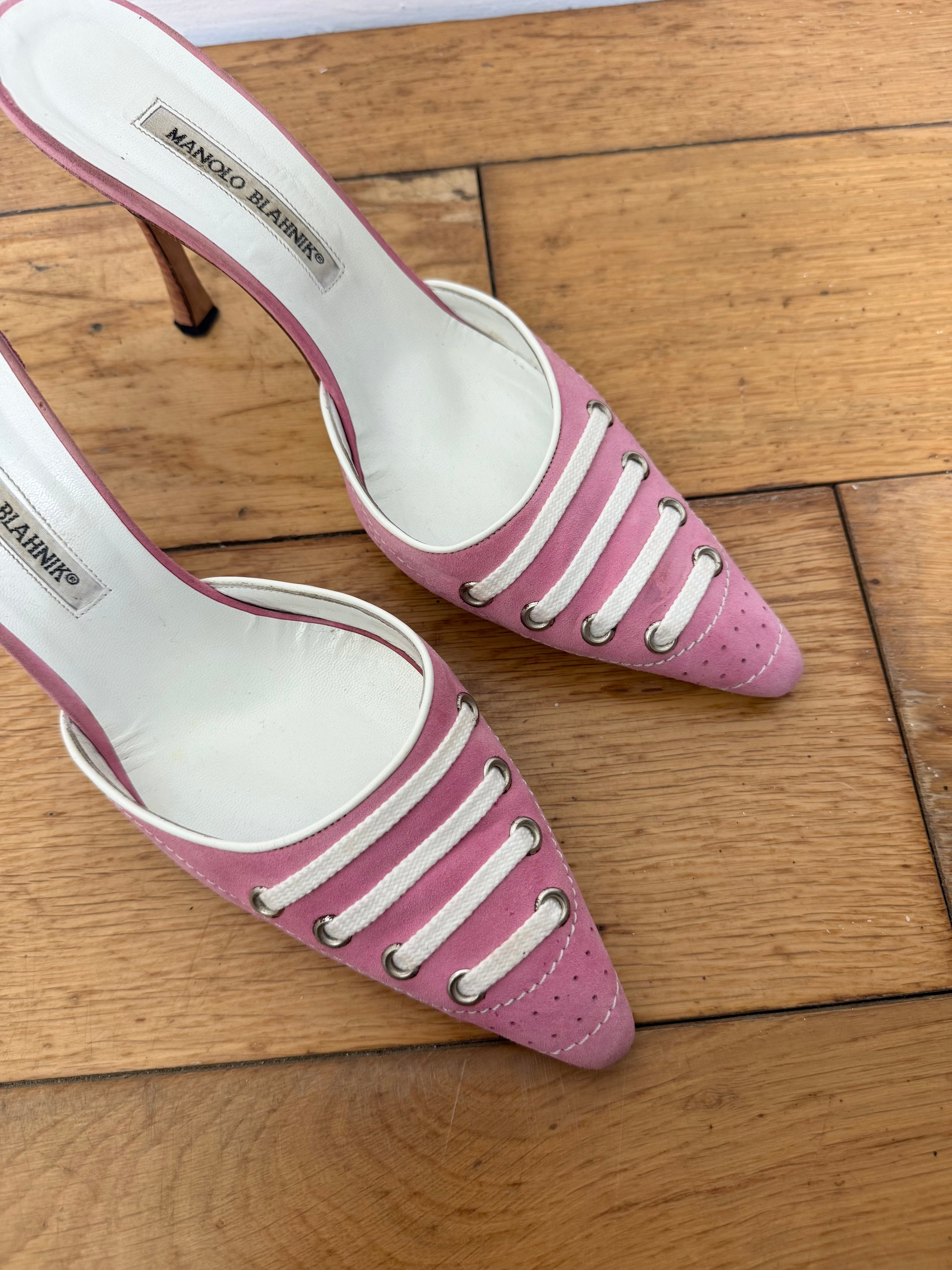 Manolo Blahnik Vintage Pink Sneaklo Kitten Heels
