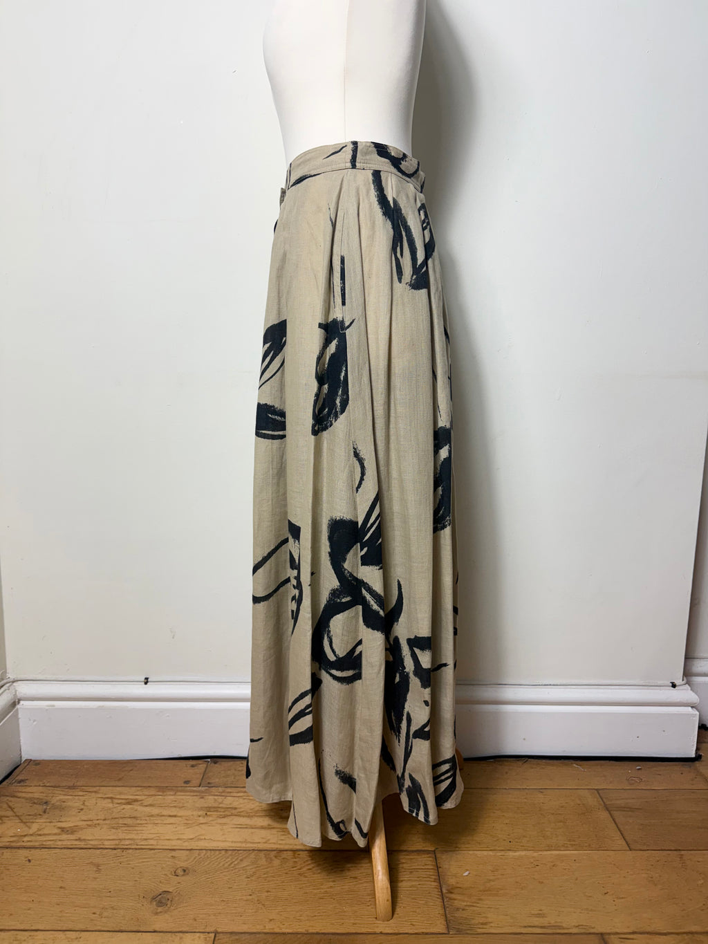 Max Mara Vintage Tan Abstract Print Pleated Linen Maxi Skirt