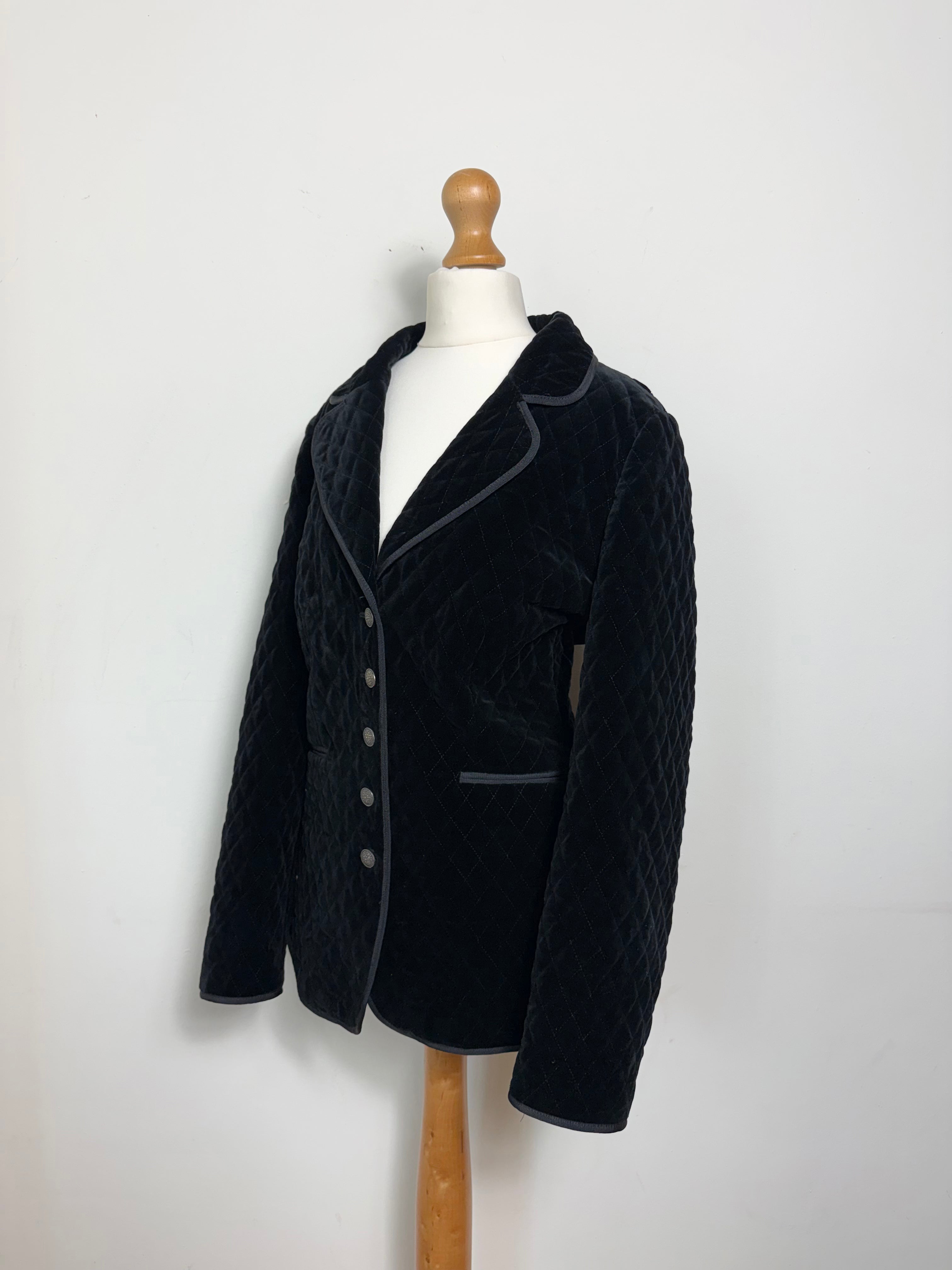 H Moser Vintage Black Quilted Velvet Blazer