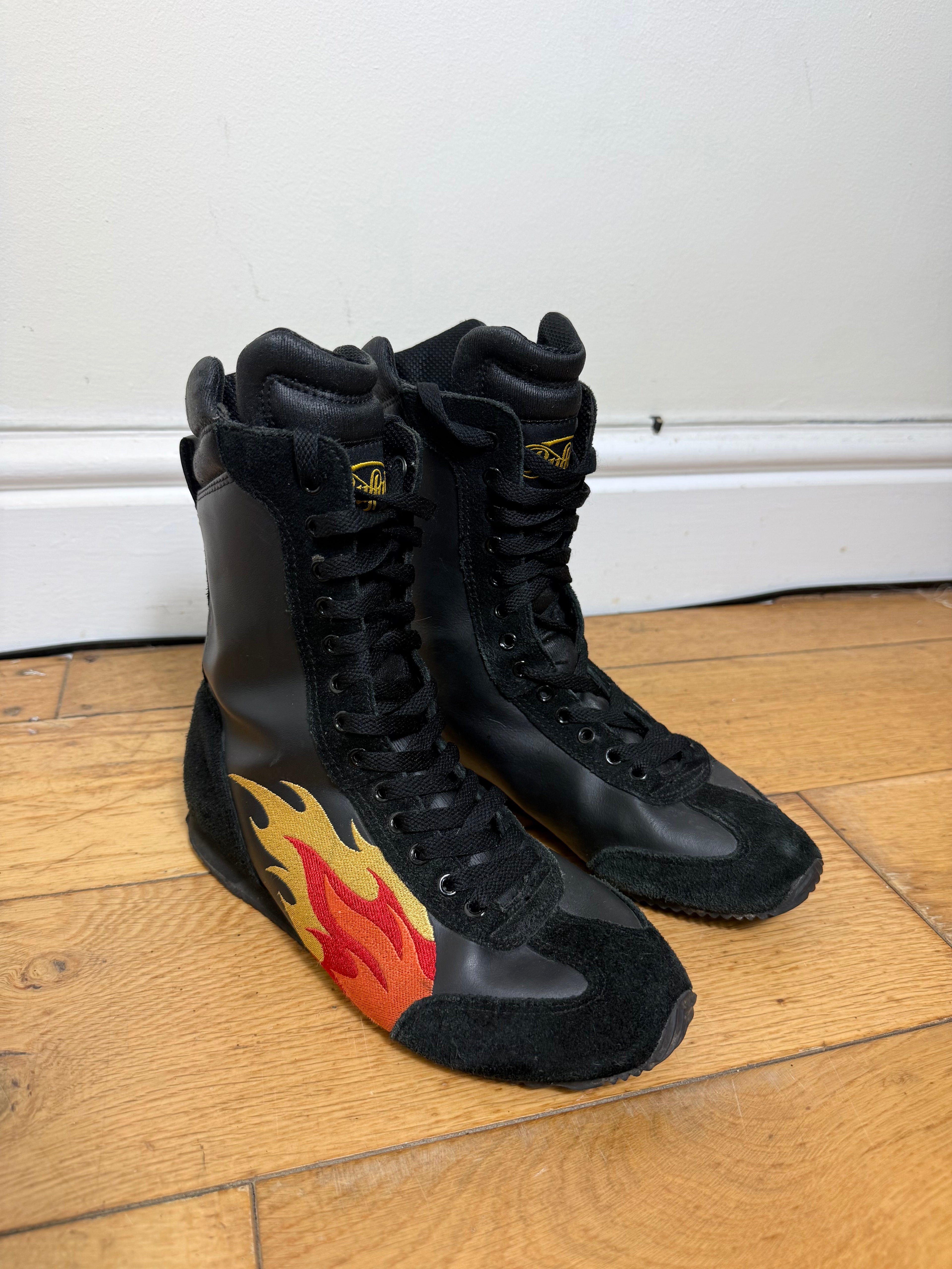 Buffalo Vintage 90s Boxing Boots