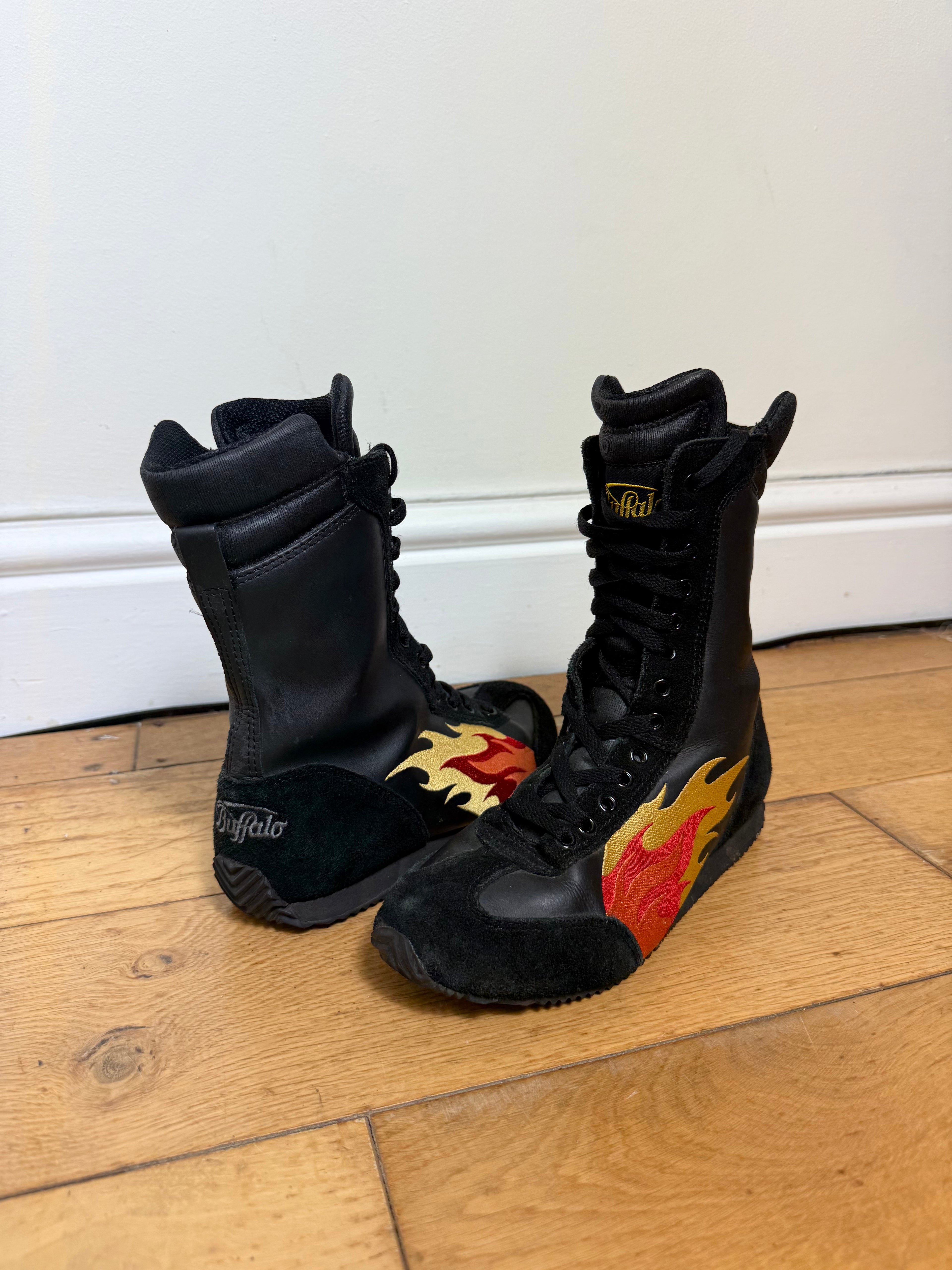 Buffalo Vintage 90s Boxing Boots