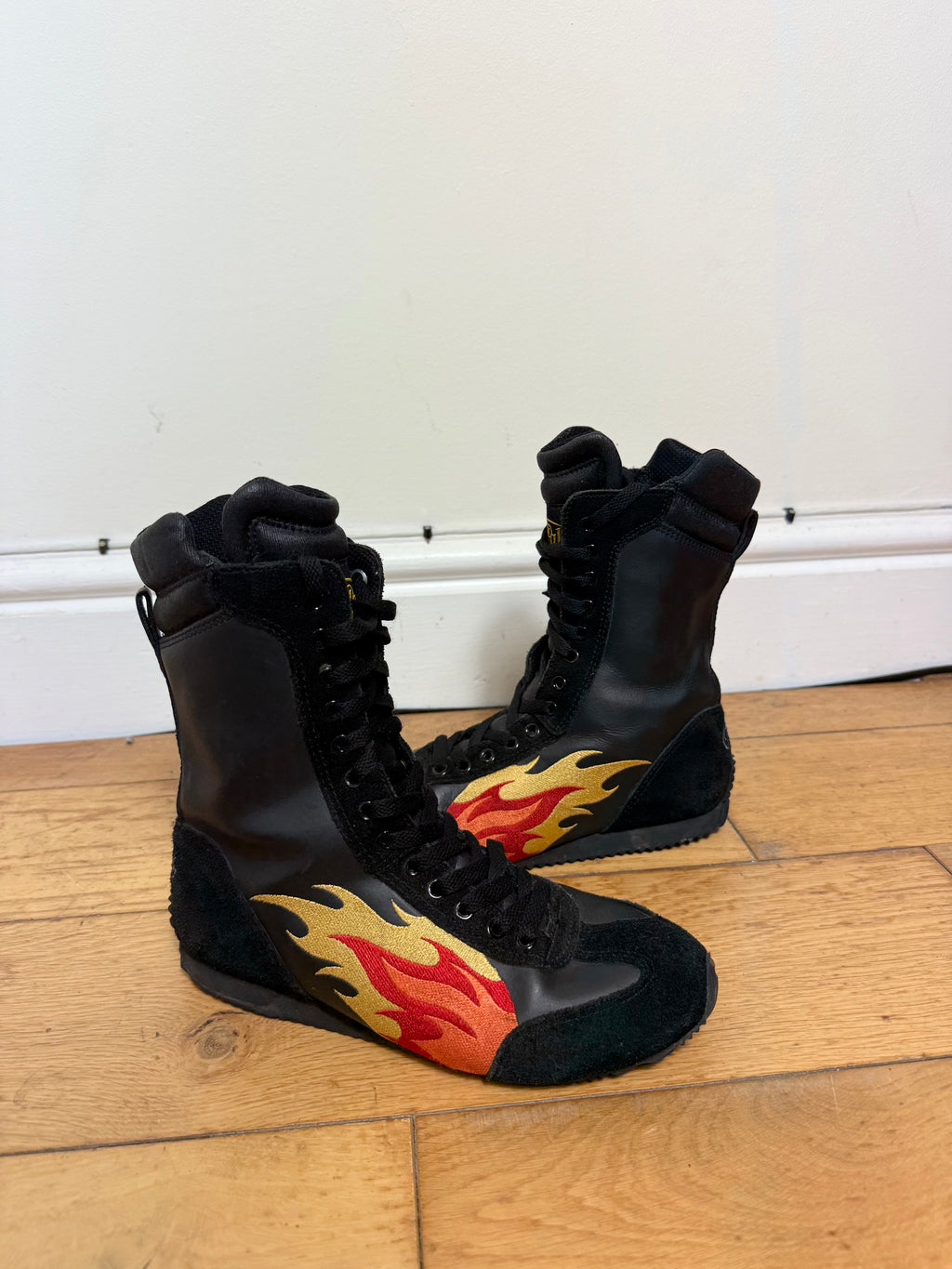 Buffalo Vintage 90s Boxing Boots
