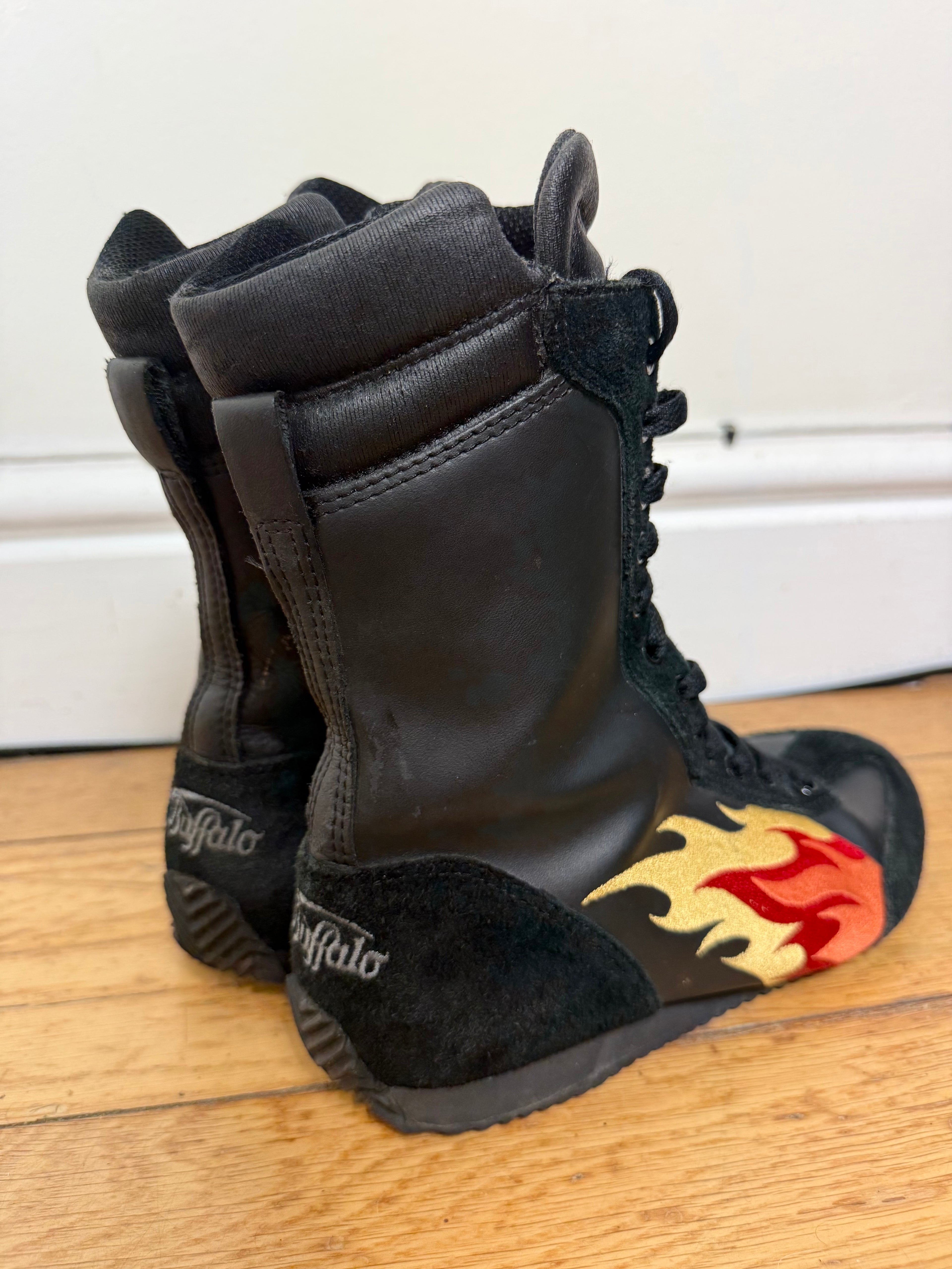 Buffalo Vintage 90s Boxing Boots