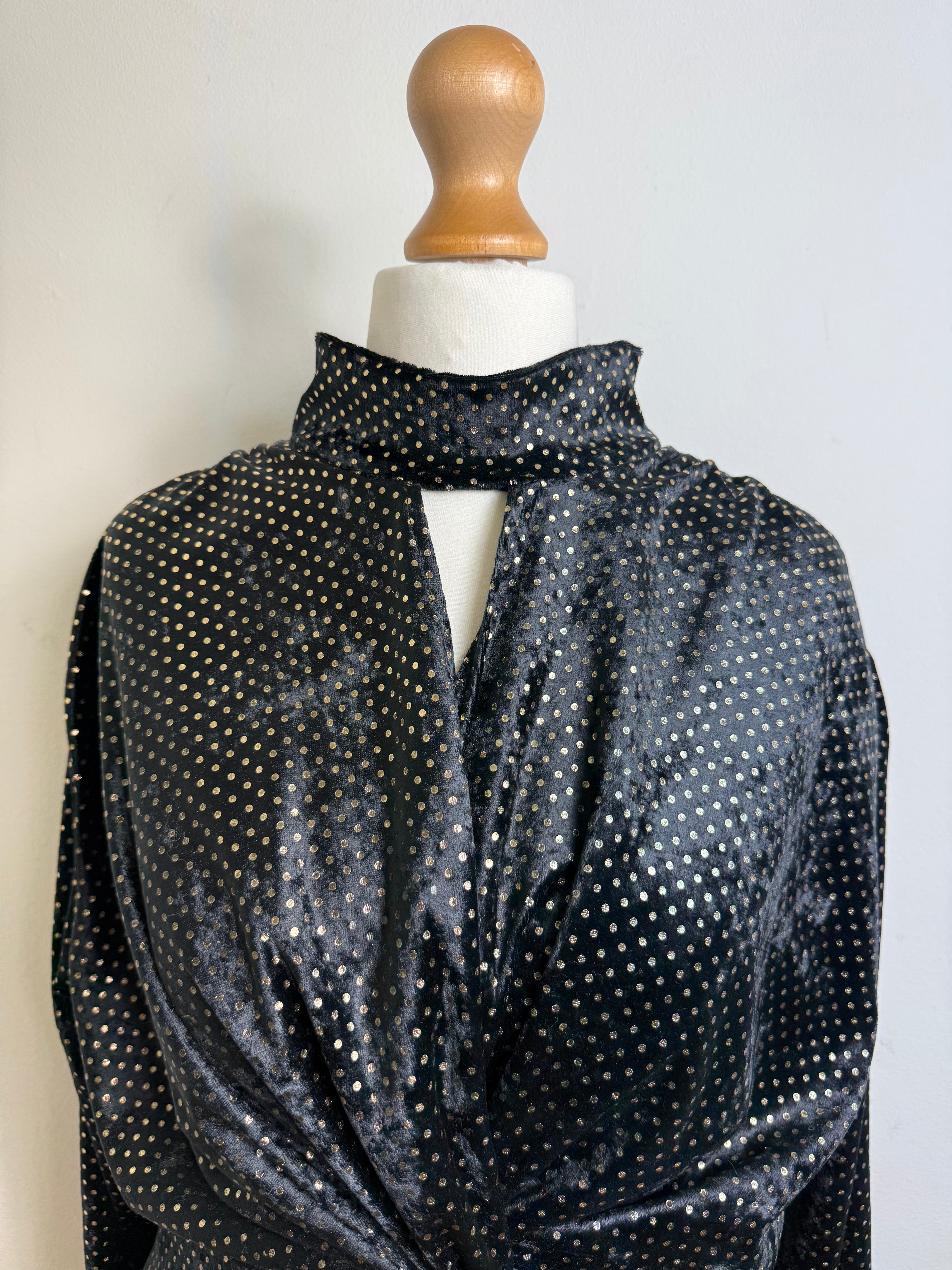 Ma-sai Vintage Black Long Sleeve Blouse