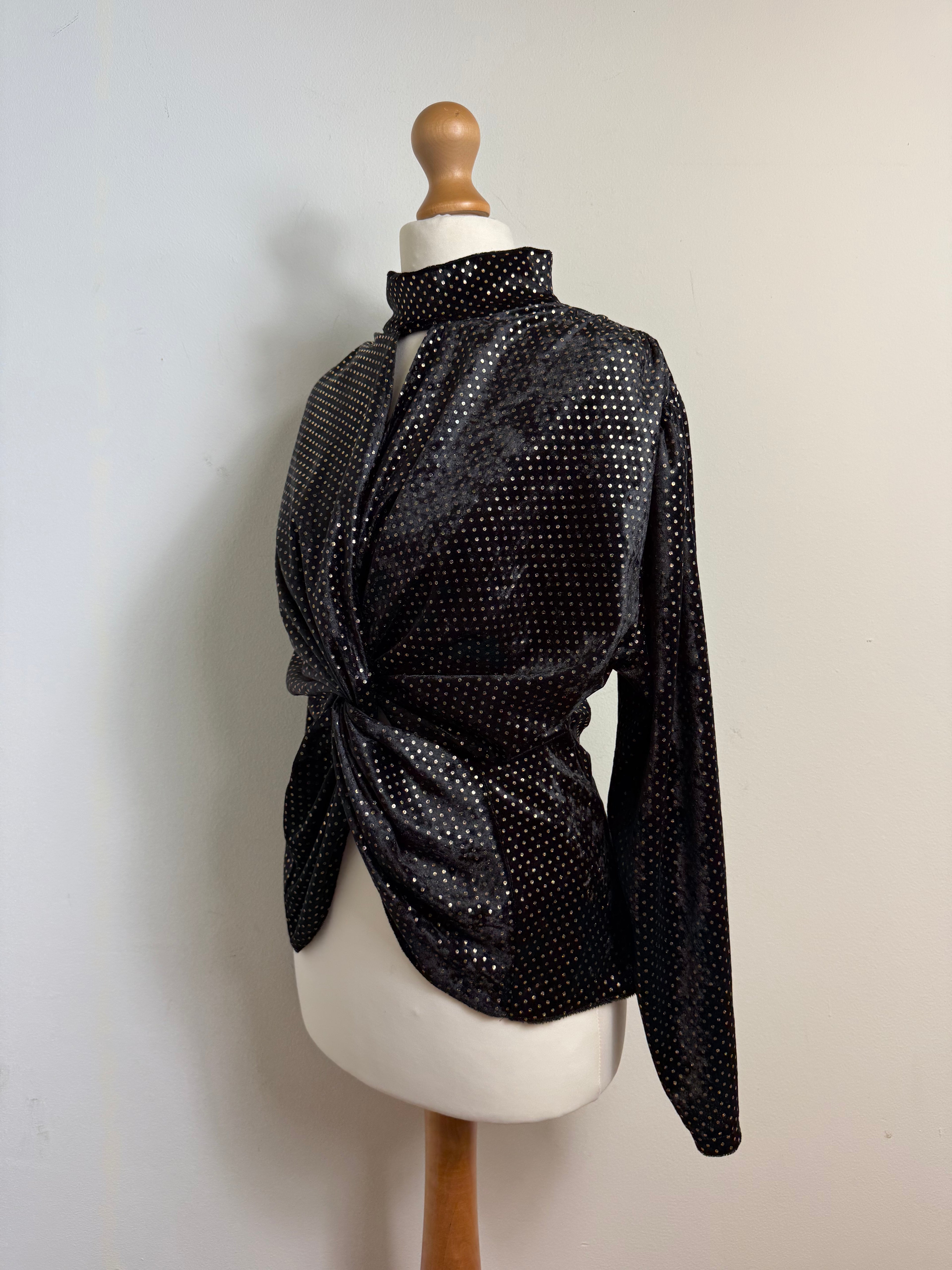 Ma-sai Vintage Black Long Sleeve Blouse