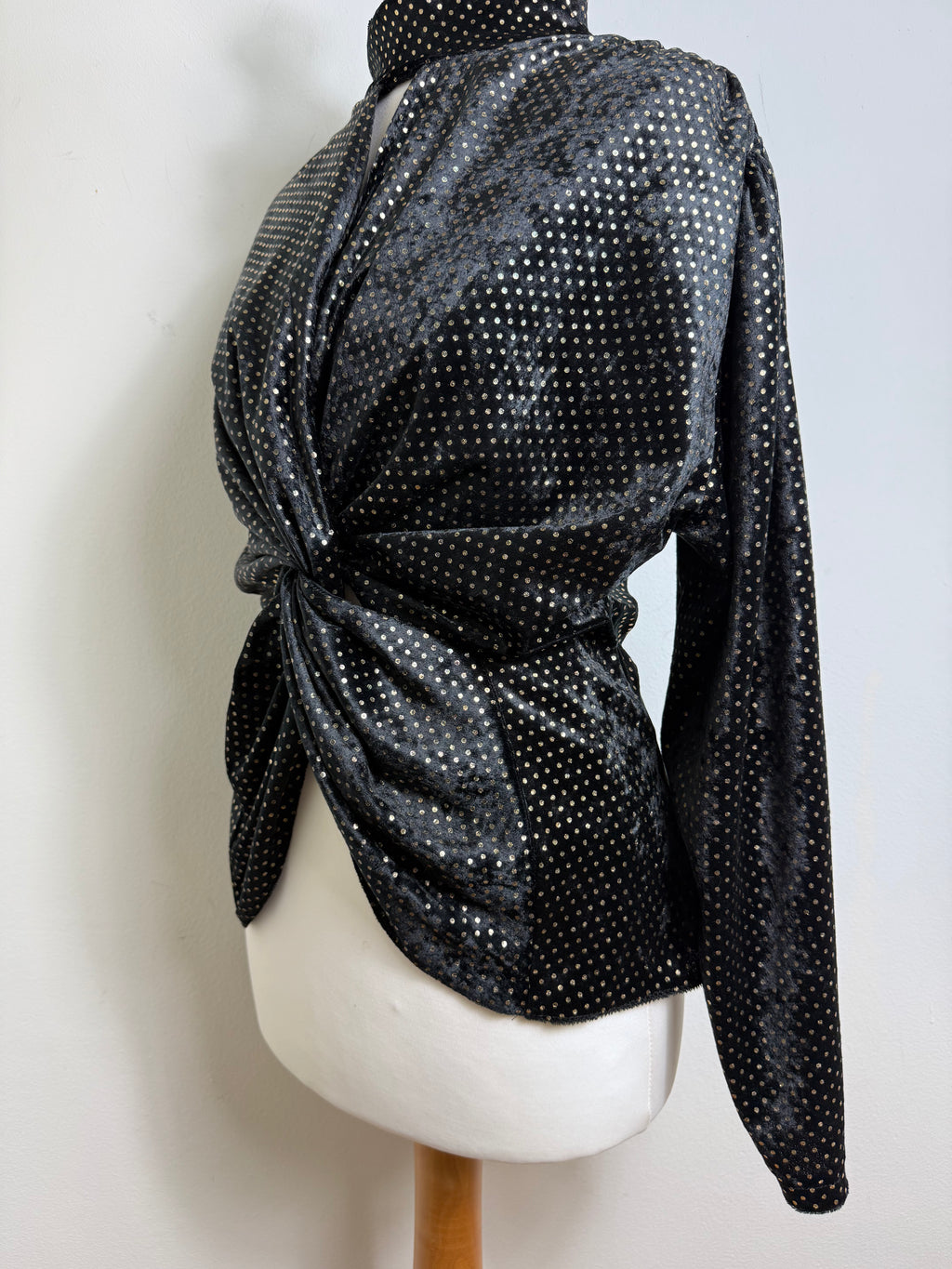 Ma-sai Vintage Black Long Sleeve Blouse