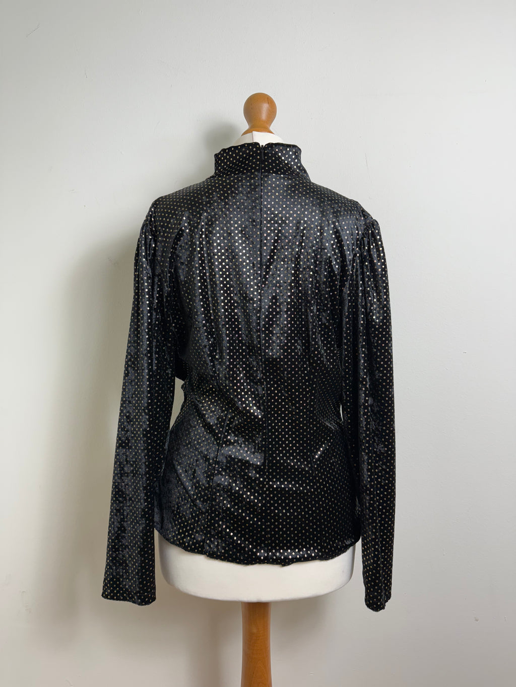 Ma-sai Vintage Black Long Sleeve Blouse