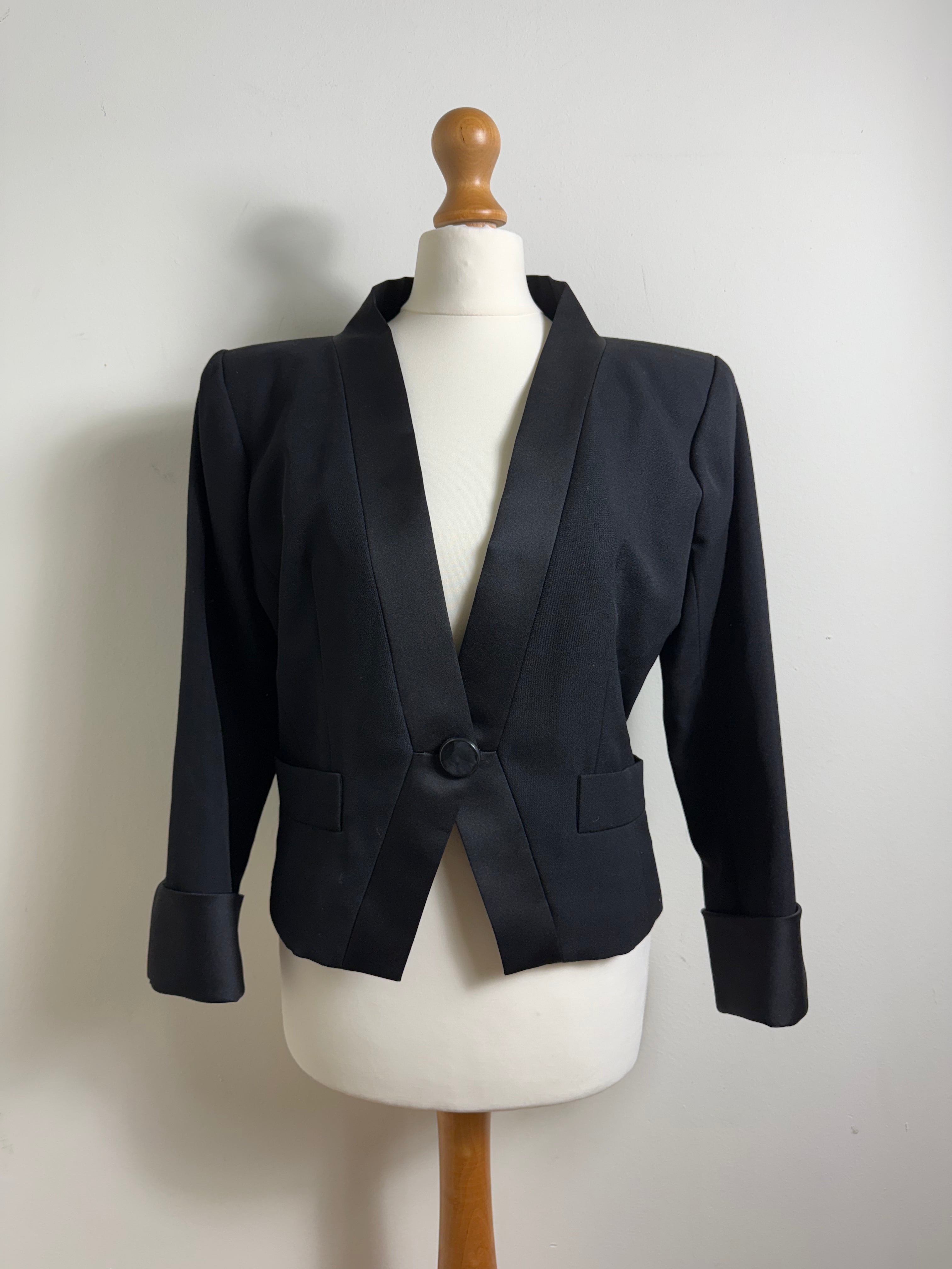 Yves Saint Laurent 1980s Cropped Black Fitted Blazer